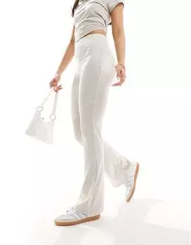 Расклешенные брюки светло-коричневого цвета с высокой посадкой Bershka