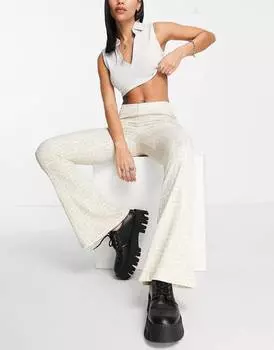 Расклешенные брюки Topshop с геометрическим принтом в стиле ретро