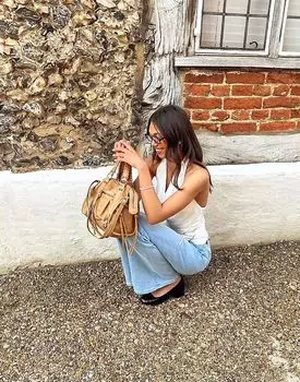 Расклешенные джинсы Bershka светло-голубого цвета - LBLUE