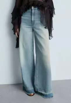 Расклешенные джинсы Mango, светло-голубой