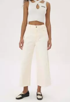 Расклешенные джинсы Misaga, молочный