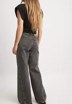Расклешенные джинсы NA-KD, серый