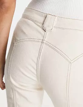 Расклешенные джинсы River Island цвета экрю с карманами