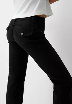 Расклешенные джинсы TWILL Bershka, черный