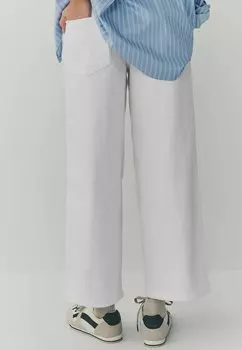 Расклешенные джинсы WIDE CROP LIFT AND SHAPE Next, белый