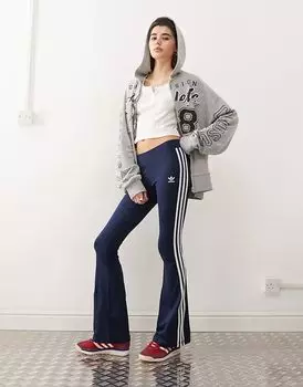 Расклешенные леггинсы Adicolor темно-синего цвета adidas Originals