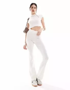 Расклешенные леггинсы Miss Selfridge цвета экрю с V-образным поясом, комплект