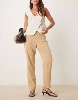 Рассказано Зауженные брюки насыщенного песочного цвета Narrated