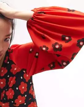 Разноцветное платье миди с V-образным вырезом и цветочным принтом Topshop