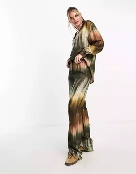 Разноцветные брюки Pull&Bear с эффектом омбре и принтом тай-дай