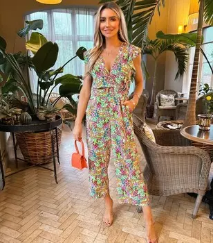 Разноцветный комбинезон с поясом и цветочным принтом AX Paris AX Paris, мультиколор