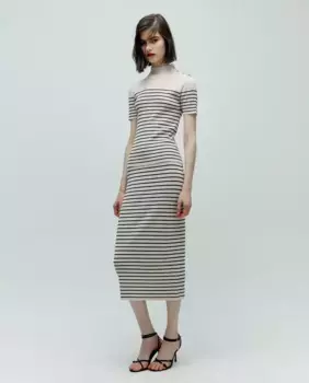 Ребристый свитер Sfera, цвет Crudo