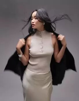 Ребристый топ с пуговицами бежевого цвета Mango