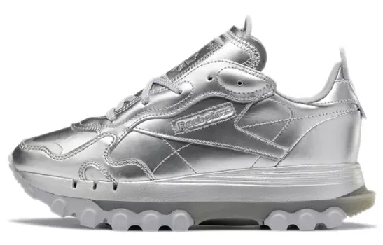 Reebok Classic Кожаные кроссовки для женщин