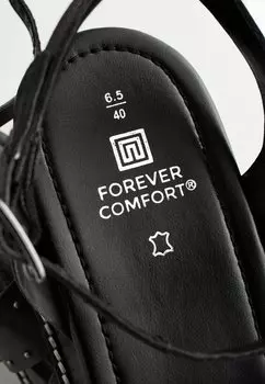 REGULAR FIT Forever Comfort. Next, Сандалии на платформе черный