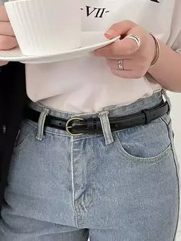 Ремень с металлической пряжкой, черный