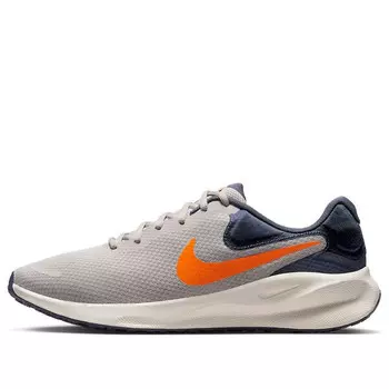 Революция кроссовок 7 Nike, оранжевый