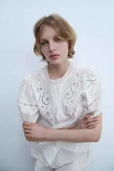 Романтическая вышитая блузка из коллекции zw ZARA, экрю