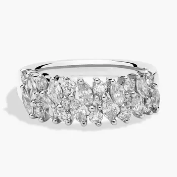 Романтичное многослойное бриллиантовое кольцо диагональной огранки «маркиз» из платины (1 карат, два в одном) Blue Nile