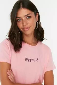 Розовая укороченная трикотажная футболка с вышивкой Trendyol, розовый