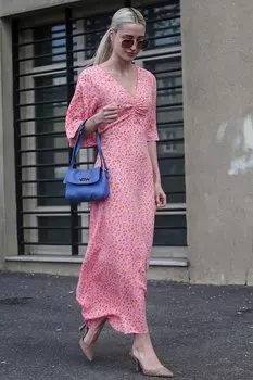 Розовое платье-миди с v-образным вырезом и узором MG1797 MADMEXT