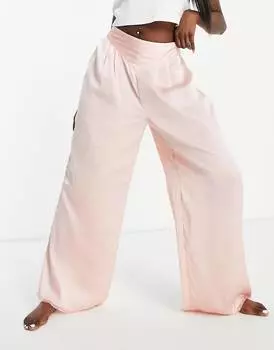 Розовые атласные пижамные брюки с кружевной отделкой Topshop