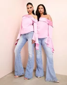 Розовый атласный топ с открытыми плечами и объемными рукавами ASOS LUXE Curve