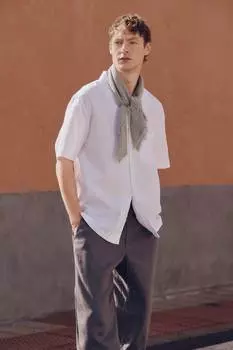 Рубашка из льняной ткани с короткими рукавами, прямого кроя. H&M, белый