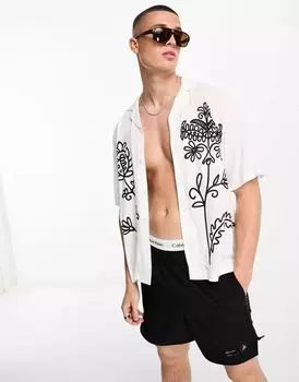 Рубашка оверсайз с белым принтом в виде листьев Jack & Jones