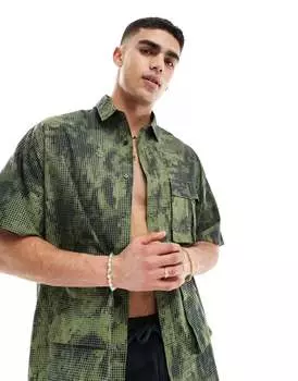 Рубашка оверсайз в стиле 90-х годов ASOS с пиксельным принтом в стиле милитари и практичными карманами