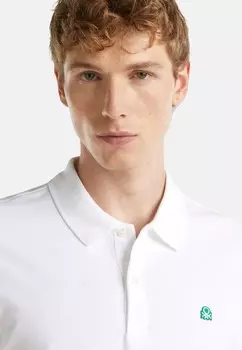 Рубашка поло SLIM FIT SHORT SLEEVE WITH LOGO PATCH ON LEFT BREAST United Colors of Benetton, белый
