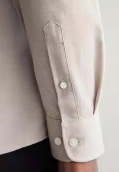 Рубашка REGULAR FIT -SIGNATURE AND SINGLE CUFF WITH CUTAWAY COLLAR Next, светло-коричневый