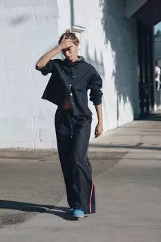Рубашка с капюшоном в джинсовом эффекте ZARA, индиго
