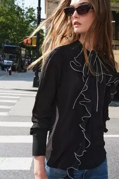 Рубашка с контрастными воланами ZARA, черный