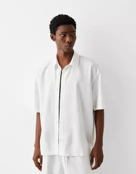 Рубашка с короткими рукавами, окрашенная в готовом виде Bershka, белый