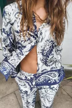 Рубашка с принтом и разрезами ZARA, экрю/синий
