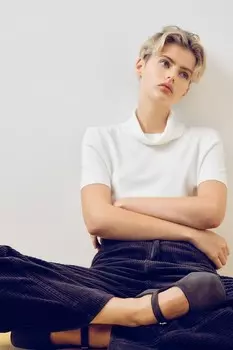 Рубашка с высоким воротником тонкой вязки H&M, бежевый