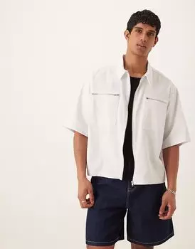 Рубашка свободного кроя ASOS DESIGN с короткими рукавами и карманом на молнии белого цвета