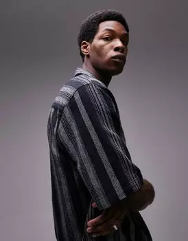 Рубашка свободного кроя с короткими рукавами и воротником-стойкой Topman в черную полоску