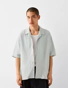 Рубашка свободного кроя с короткими рукавами и текстурированной отделкой Bershka, зеленый