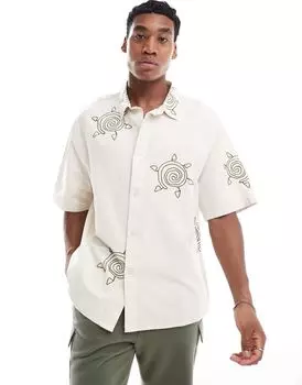 Рубашка свободного кроя с вышивкой Bershka цвета экрю