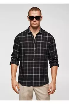 Рубашка в клетку стандартного кроя Mango, черный