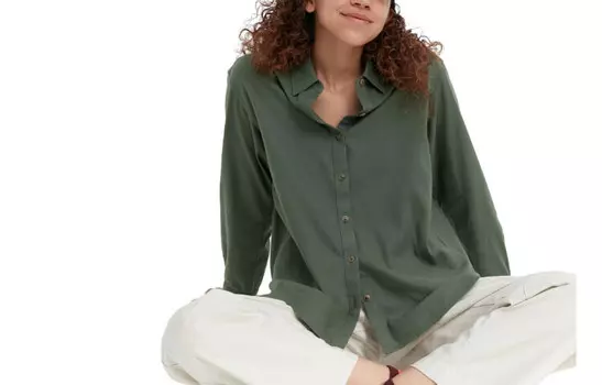 Рубашка женская зеленая Uniqlo