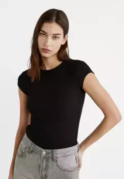 Рубчатая футболка Stradivarius, черный