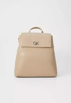 Рюкзак FLAP BACKPACK WITH CONV STRAP Calvin Klein, песочный