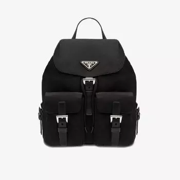 Рюкзак из переработанного полиамида с металлической бляшкой Prada, черный