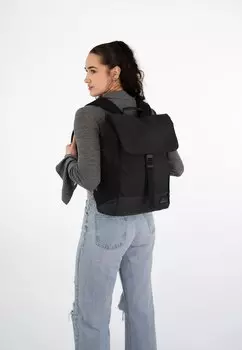 Рюкзак Mika Johnny Urban, цвет schwarz
