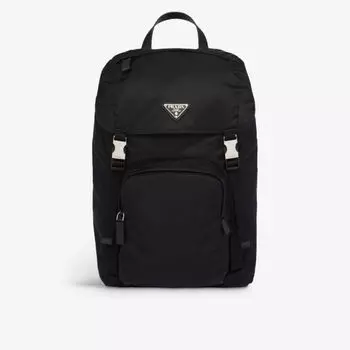 Рюкзак Re-Nylon из переработанного полиамида и сафьяновой кожи с фирменной бляшкой Prada, черный