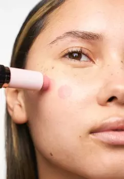 Румяна REVOLUTION BLUSH & HIGHLIGHT STICK Makeup Revolution, цвет mauve glow