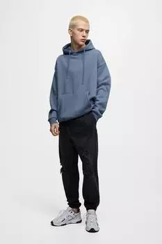 Рваные джинсы-джоггеры Pull&Bear, блеский черный